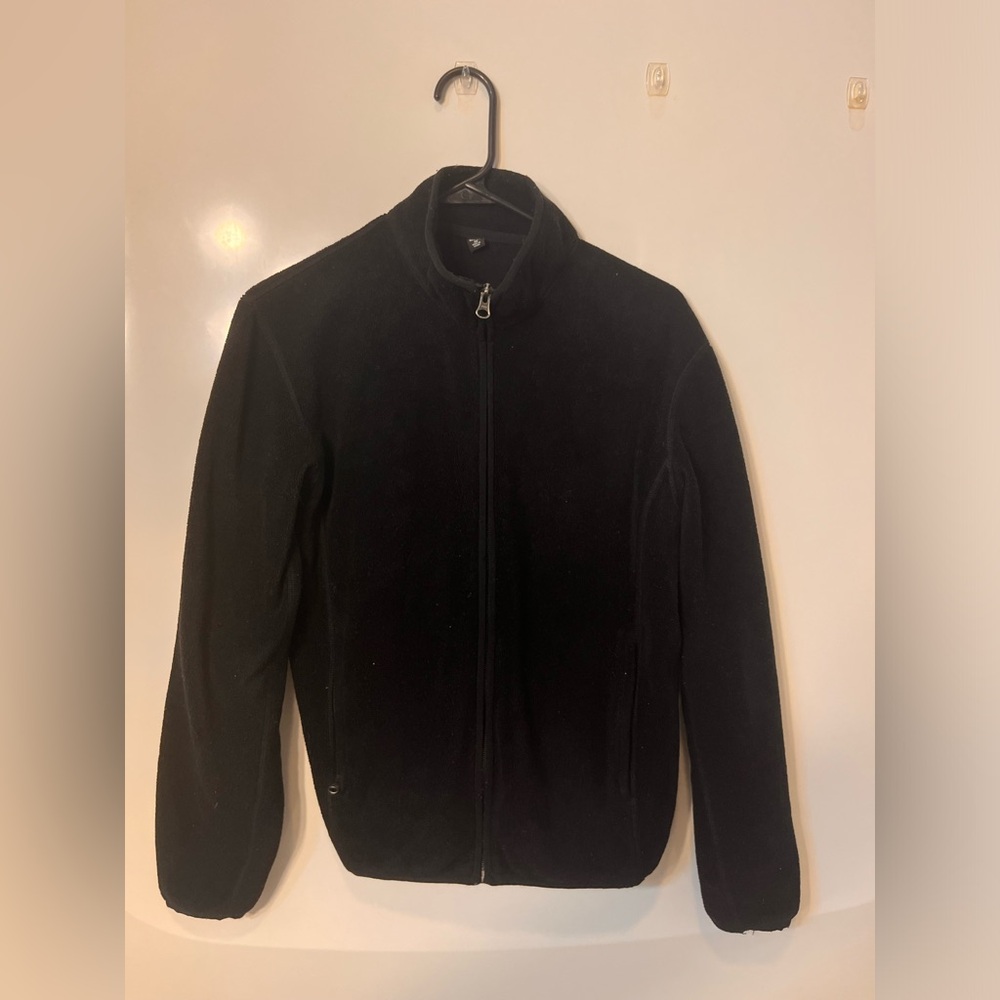 Uniqlo Men’s Black Fleece Zip-Up Jacket